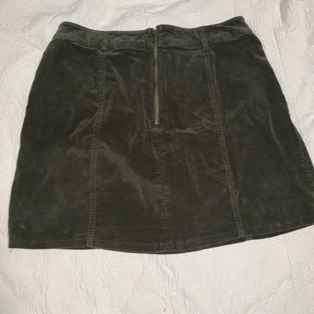 Forever 21 army green suede skirt with tie front - Picture 6 of 6